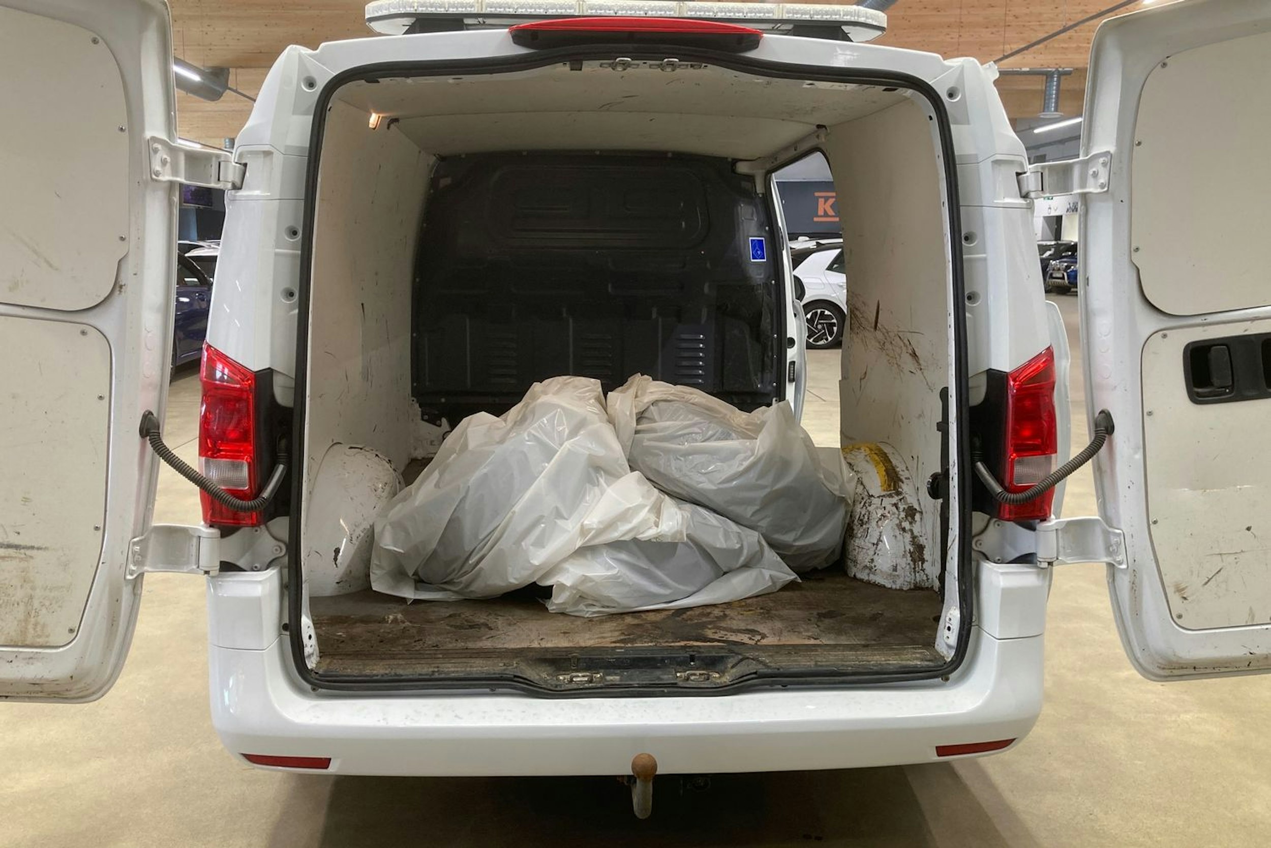 valkoinen Mercedes-Benz Vito 2019 kuva 14.