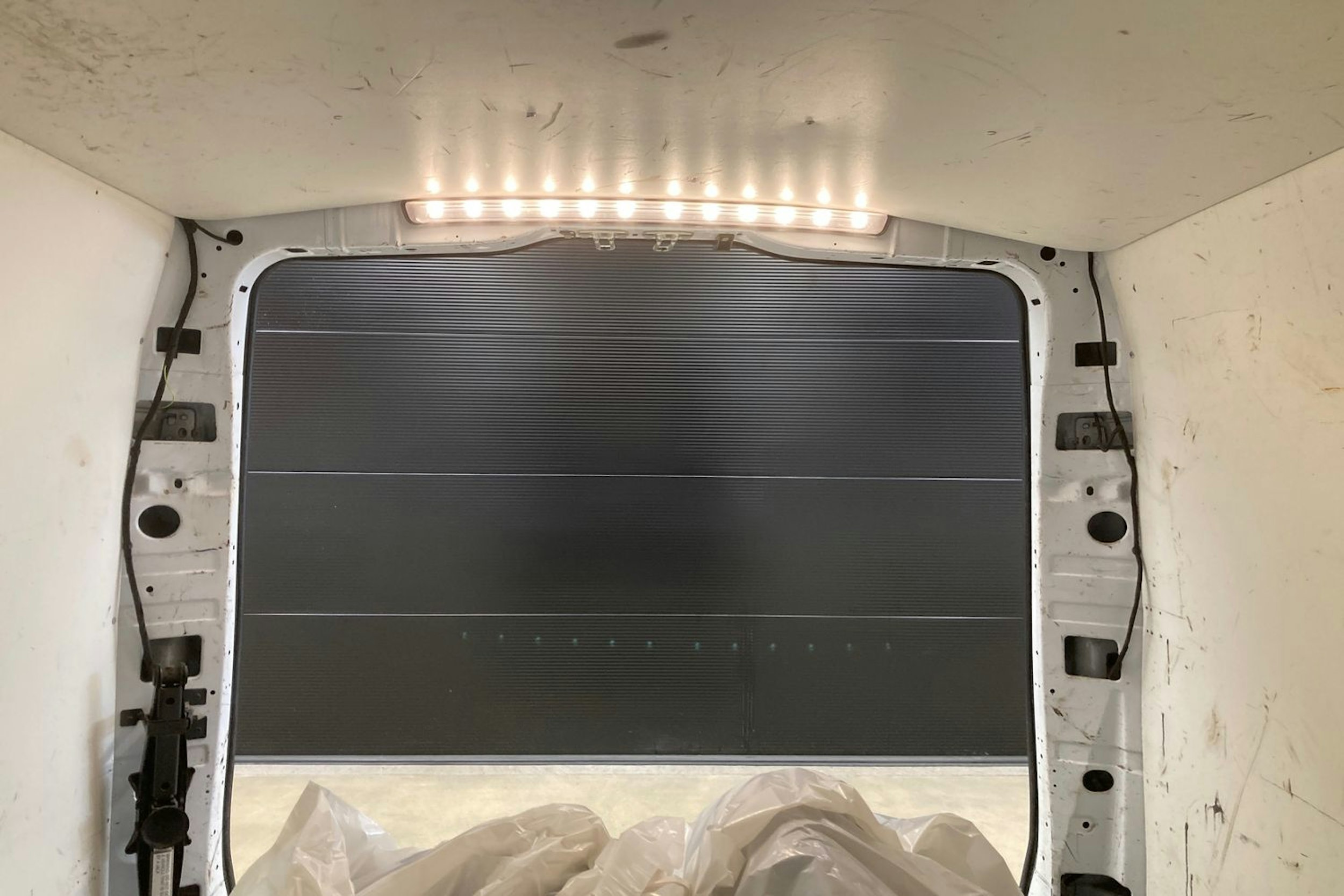 valkoinen Mercedes-Benz Vito 2019 kuva 15.