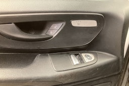valkoinen Mercedes-Benz Vito 2019 kuva 18.