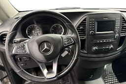 valkoinen Mercedes-Benz Vito 2019 kuva 9.