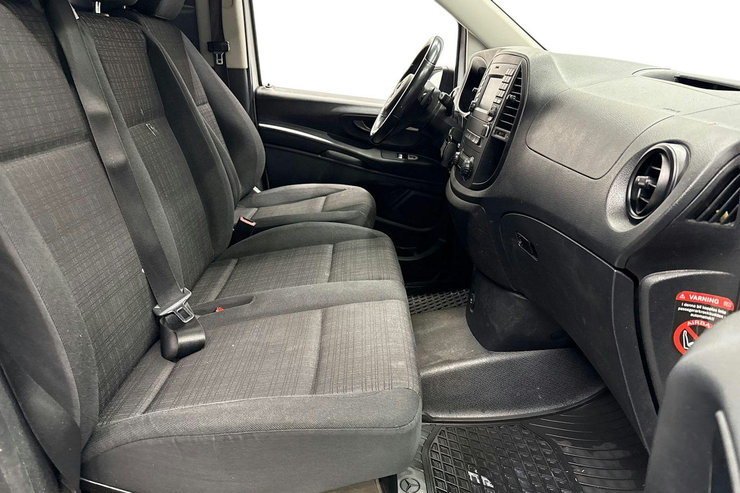 valkoinen Mercedes-Benz Vito 2019 kuva 11.