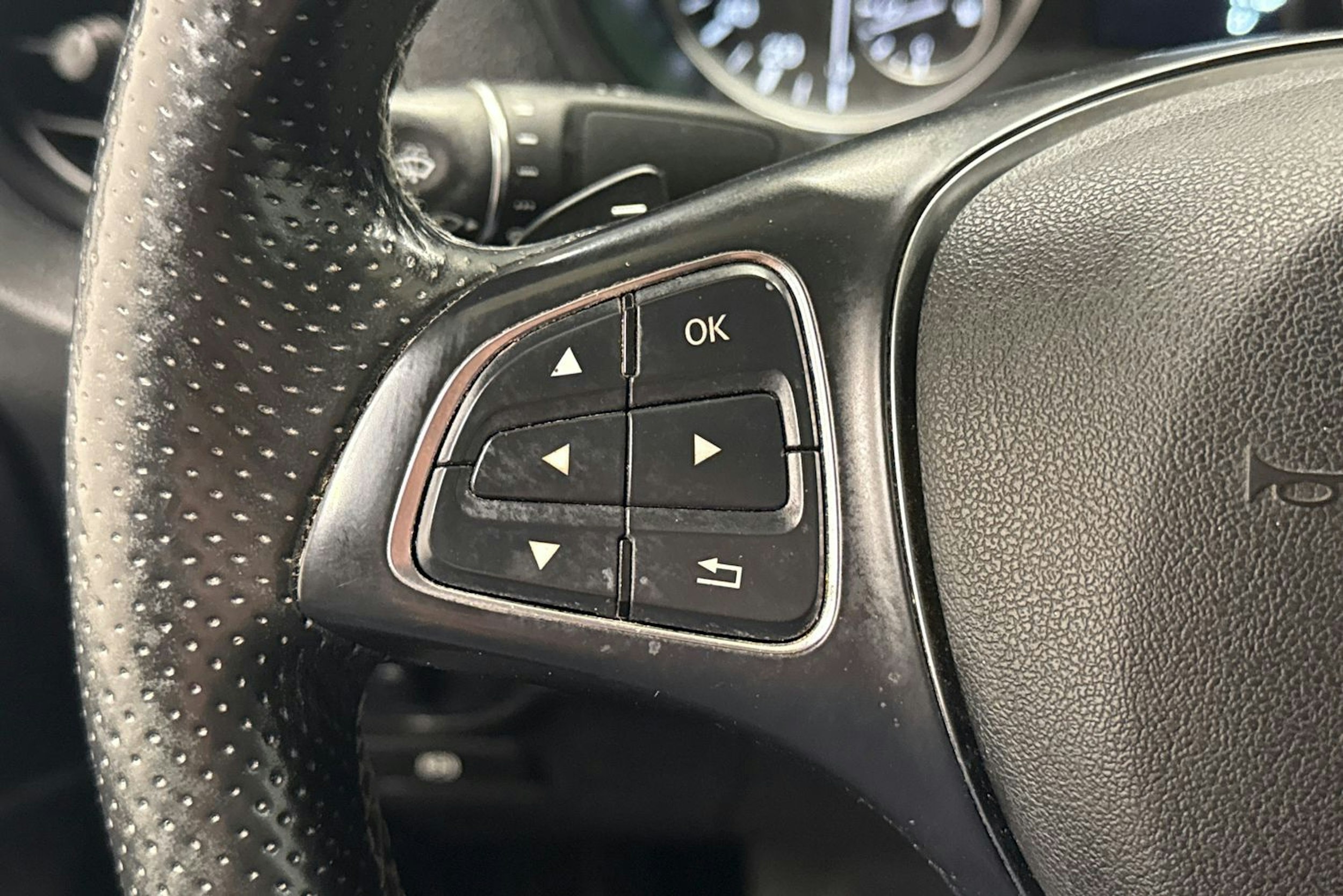 valkoinen Mercedes-Benz Vito 2019 kuva 16.