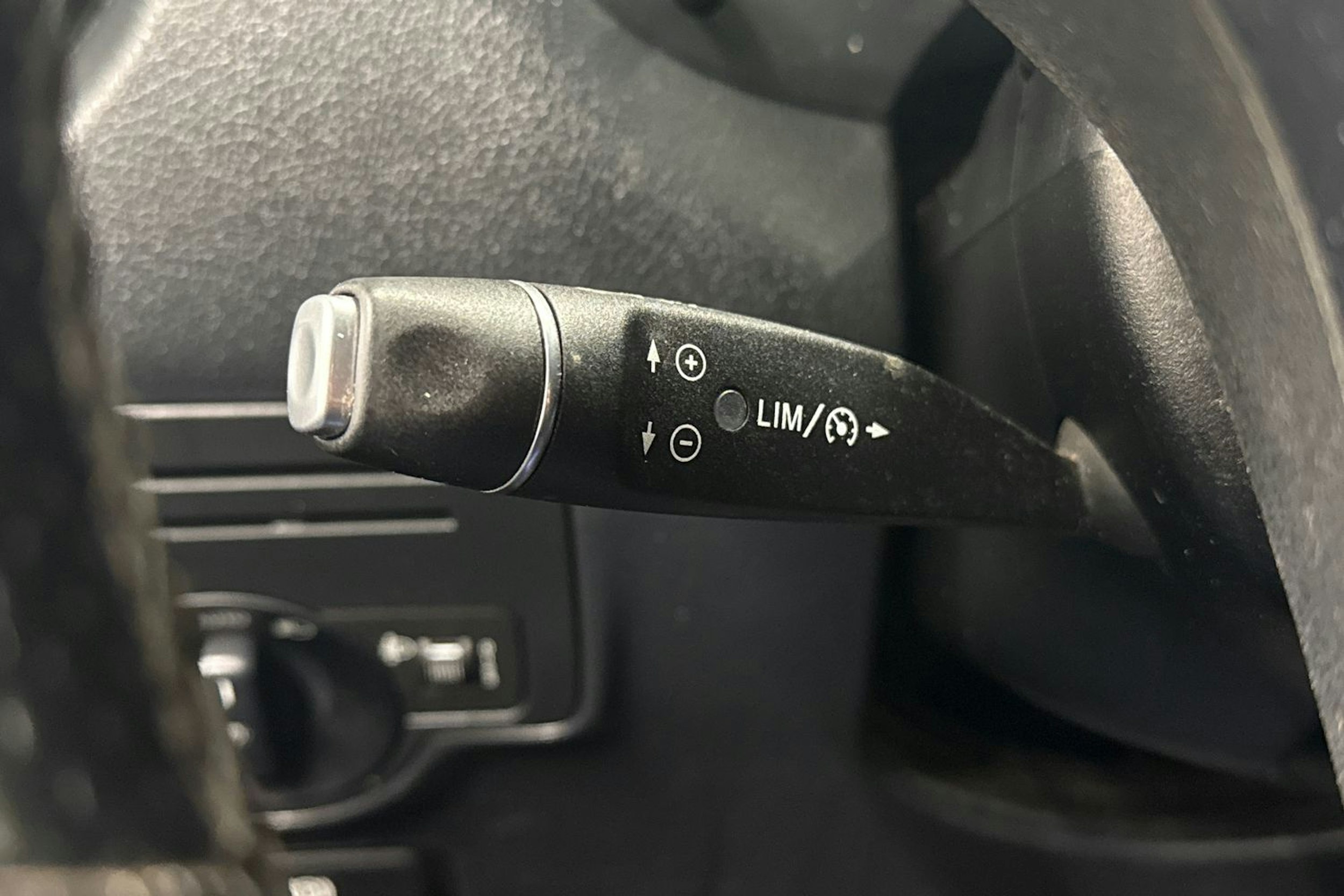 valkoinen Mercedes-Benz Vito 2019 kuva 18.