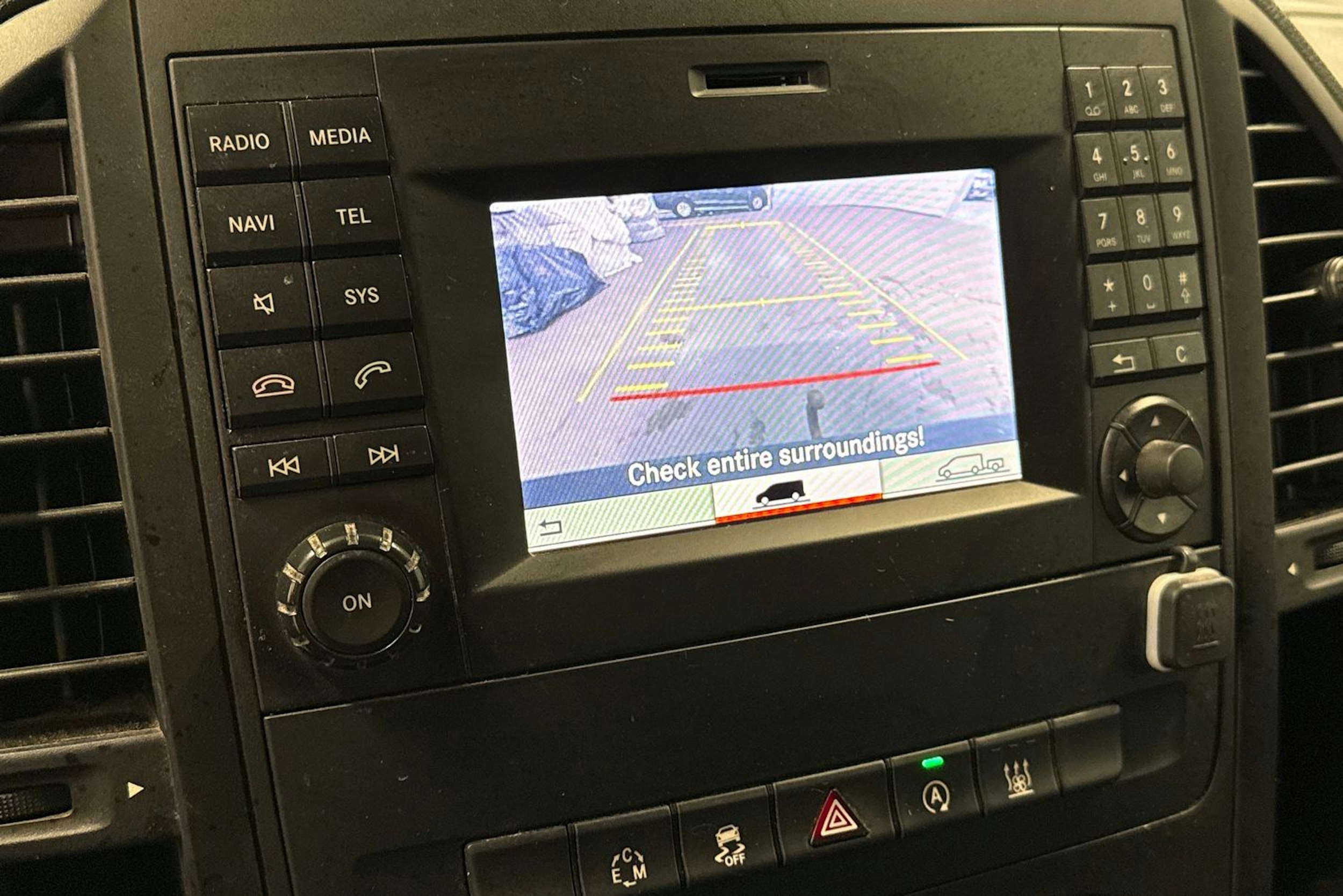 valkoinen Mercedes-Benz Vito 2019 kuva 21.