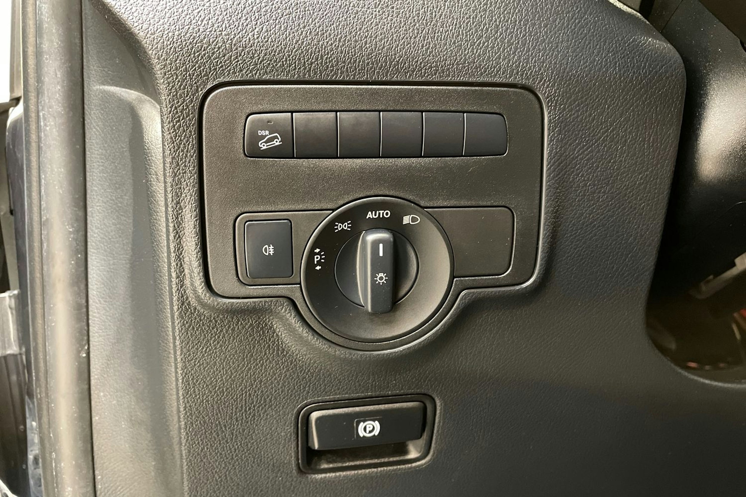 harmaa Mercedes-Benz Vito 2019 kuva 21.