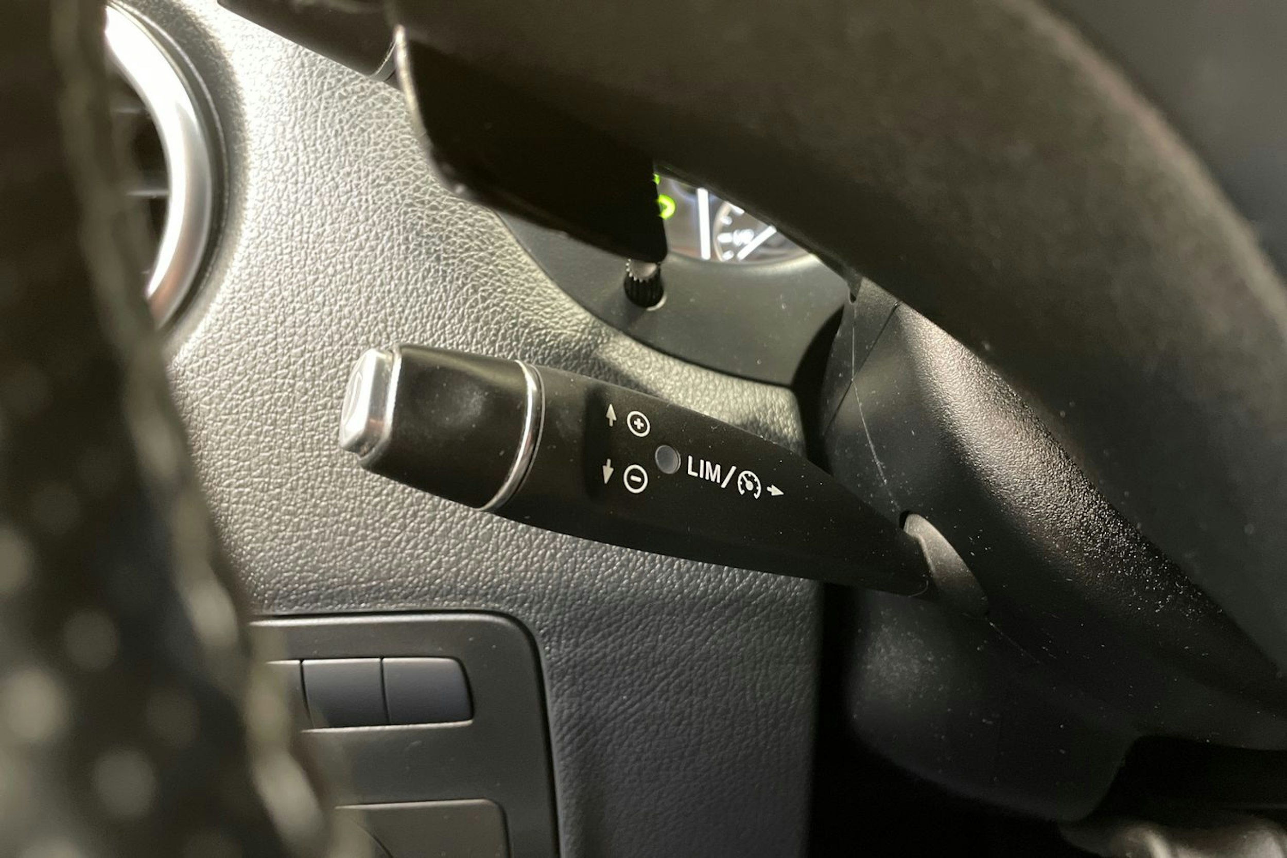 harmaa Mercedes-Benz Vito 2019 kuva 24.
