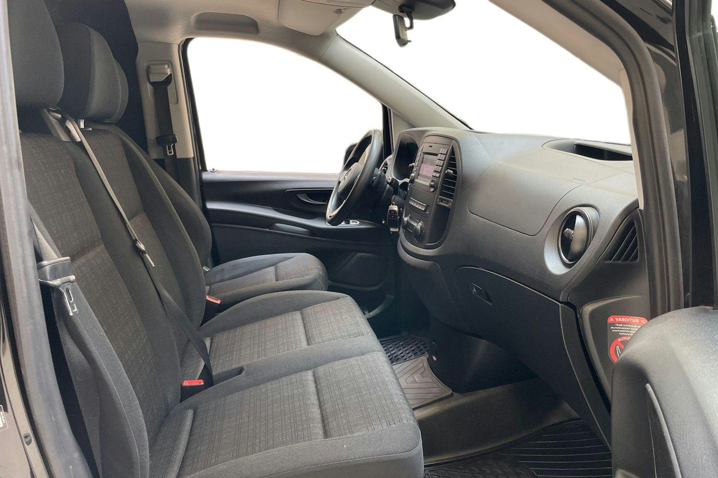 musta Mercedes-Benz Vito 2019 kuva 10.