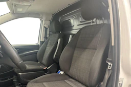 valkoinen Mercedes-Benz Vito 2019 kuva 8.