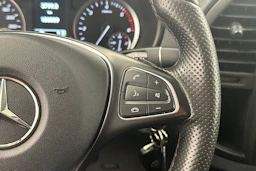 valkoinen Mercedes-Benz Vito 2019 kuva 12.