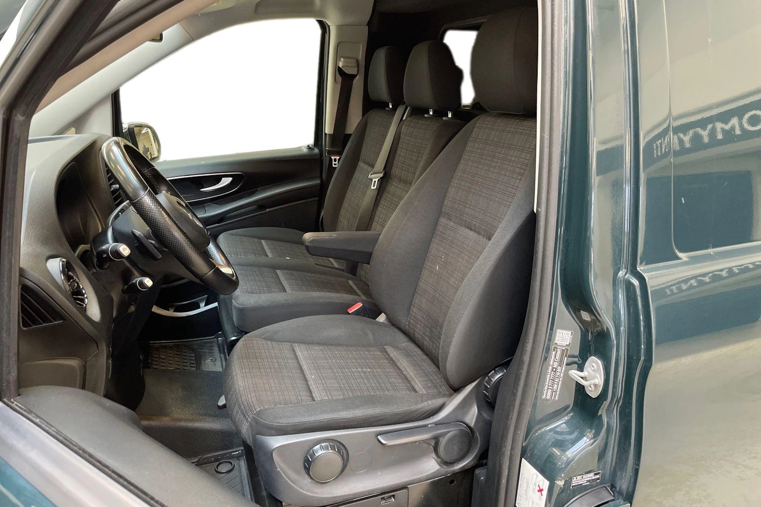 vihreä Mercedes-Benz Vito 2019 kuva 8.
