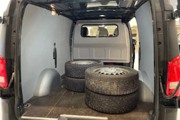 vihreä Mercedes-Benz Vito 2019 kuva 16.