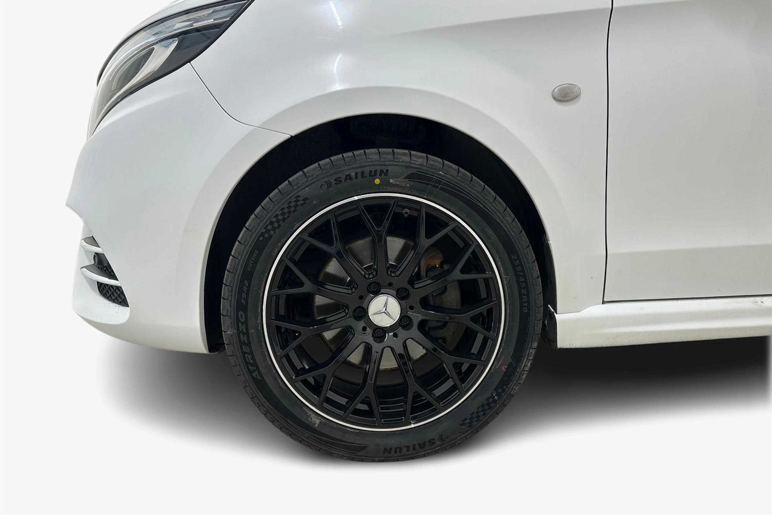 valkoinen Mercedes-Benz Vito 2019 kuva 9.