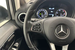 valkoinen Mercedes-Benz Vito 2019 kuva 11.