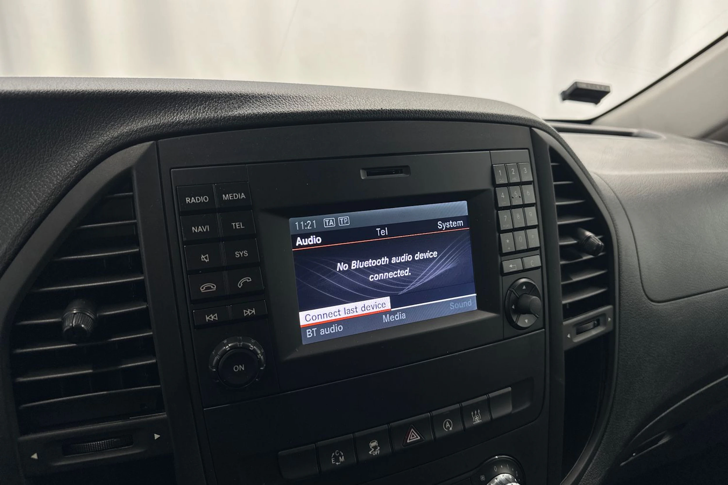 valkoinen Mercedes-Benz Vito 2019 kuva 19.