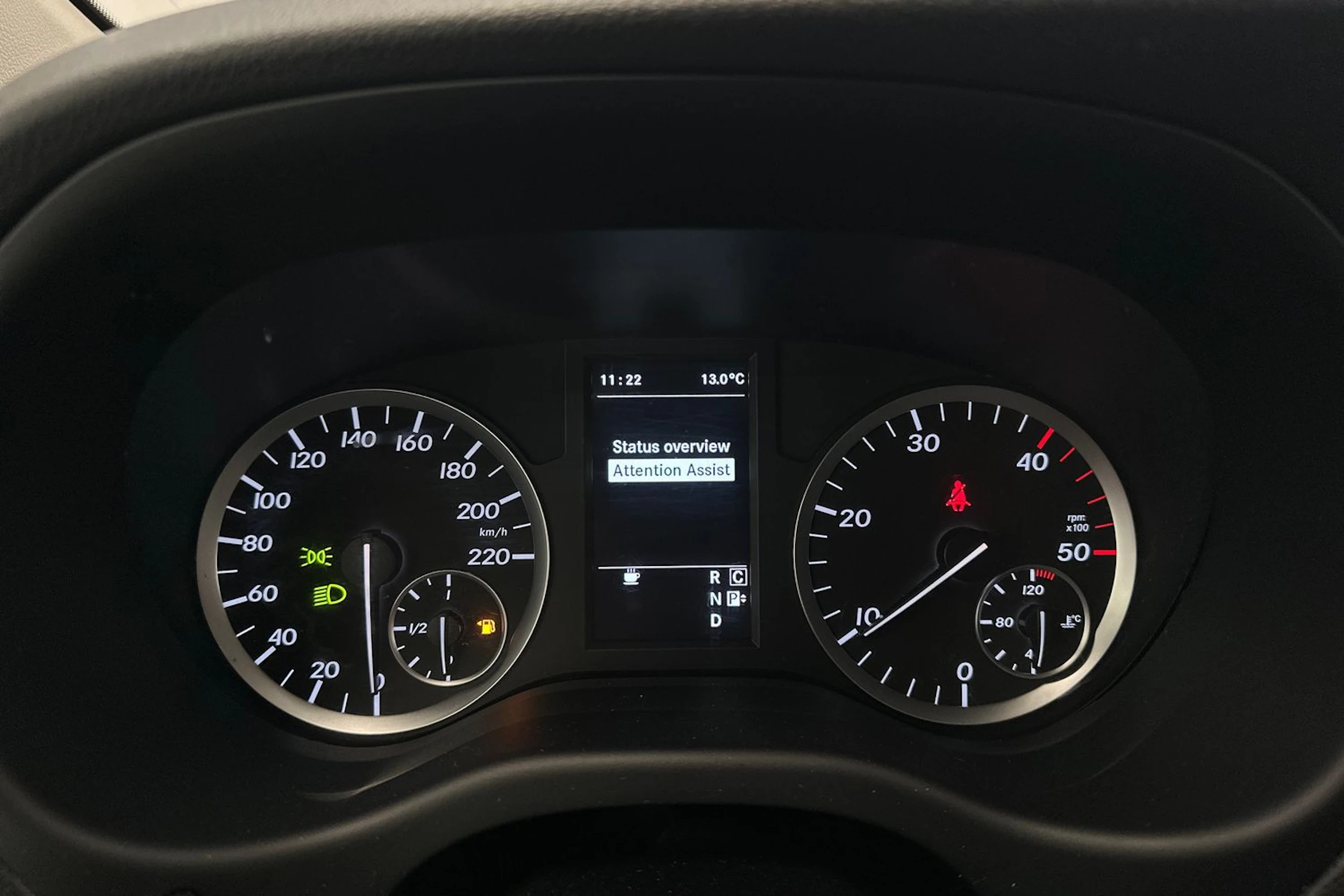 valkoinen Mercedes-Benz Vito 2019 kuva 22.