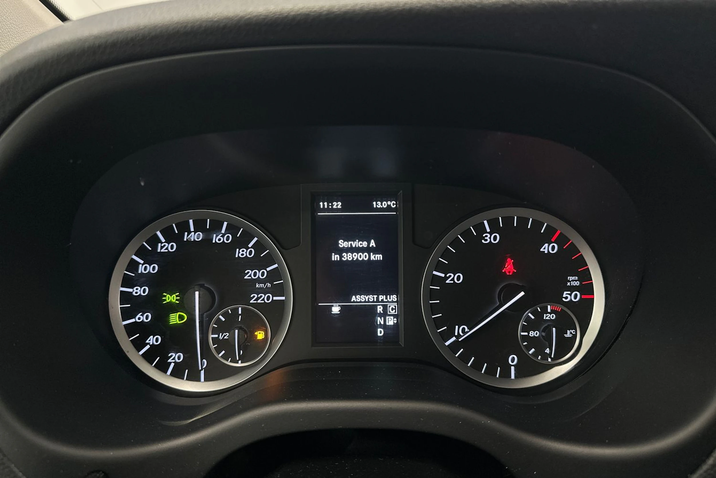 valkoinen Mercedes-Benz Vito 2019 kuva 23.