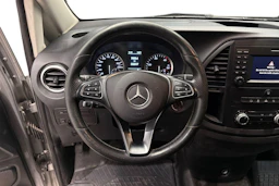 harmaa Mercedes-Benz Vito 2019 kuva 9.