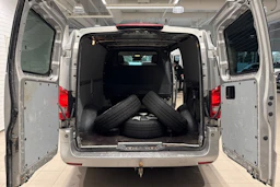 harmaa Mercedes-Benz Vito 2019 kuva 15.