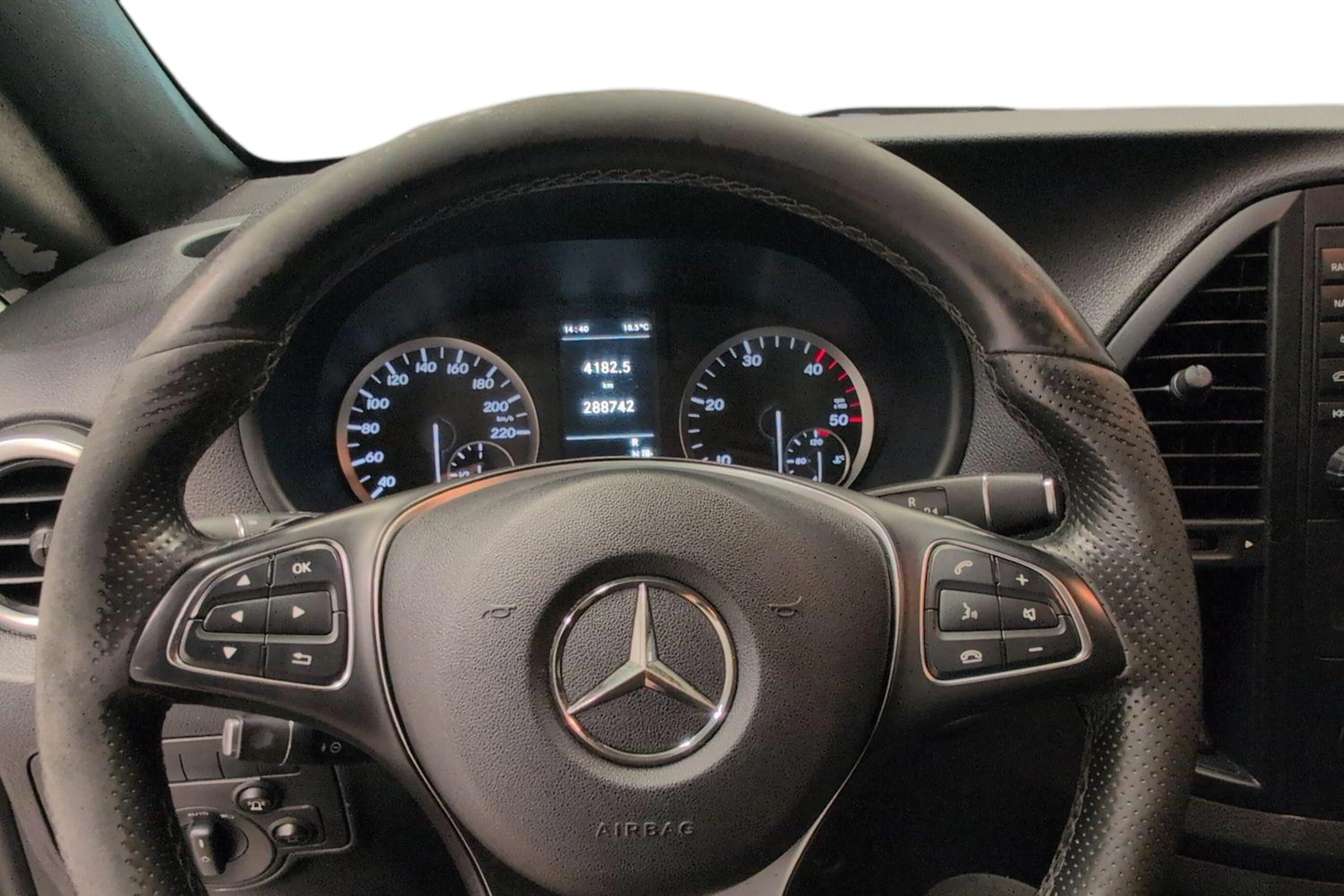 hopea Mercedes-Benz Vito 2019 kuva 11.