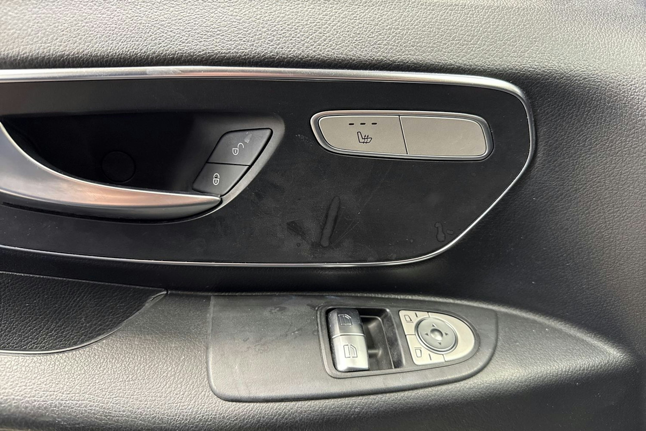 sininen Mercedes-Benz Vito 2020 kuva 13.