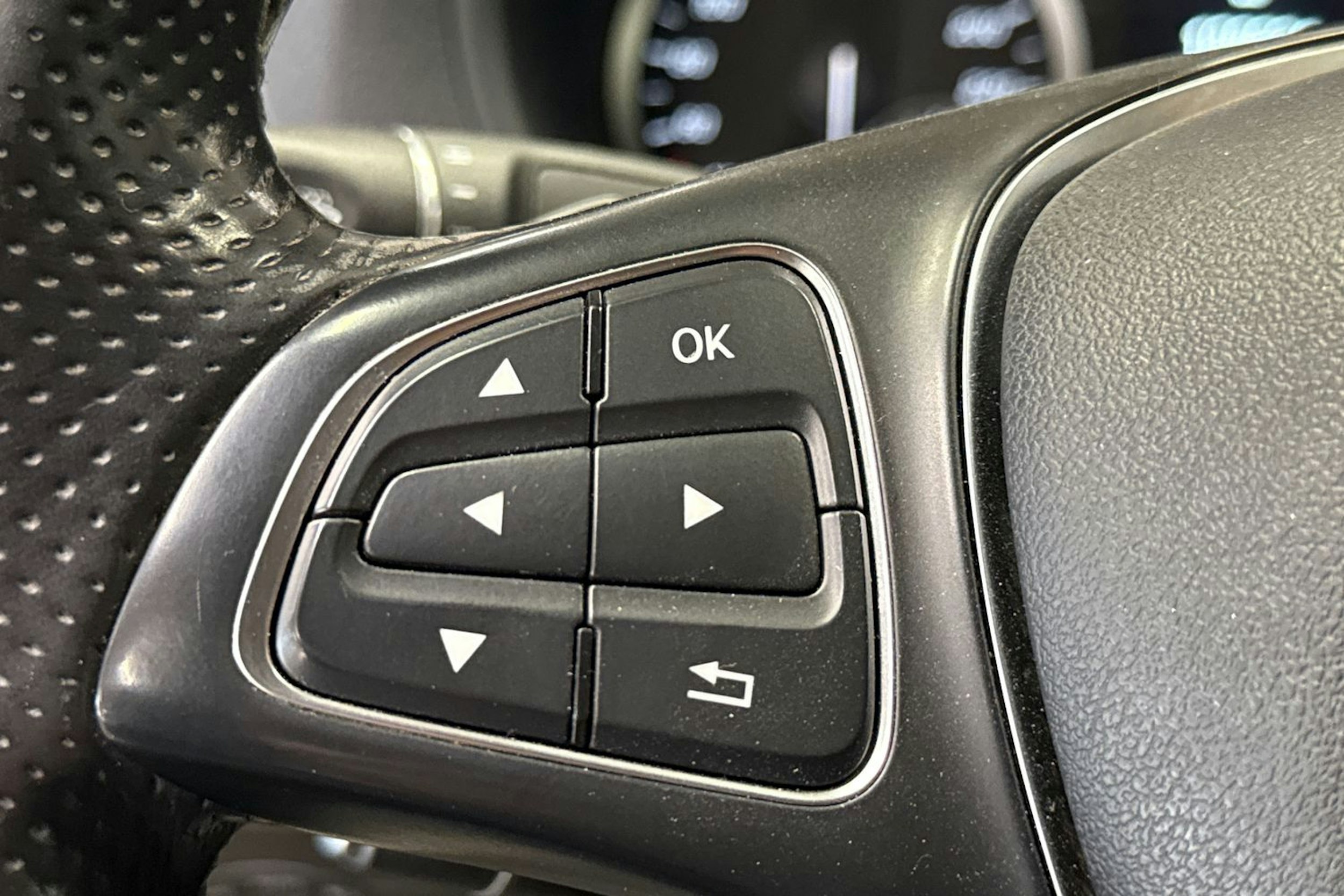sininen Mercedes-Benz Vito 2020 kuva 15.