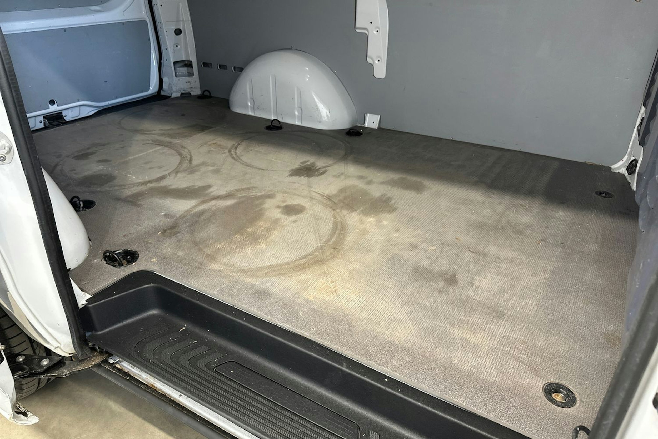 valkoinen Mercedes-Benz Vito 2020 kuva 20.