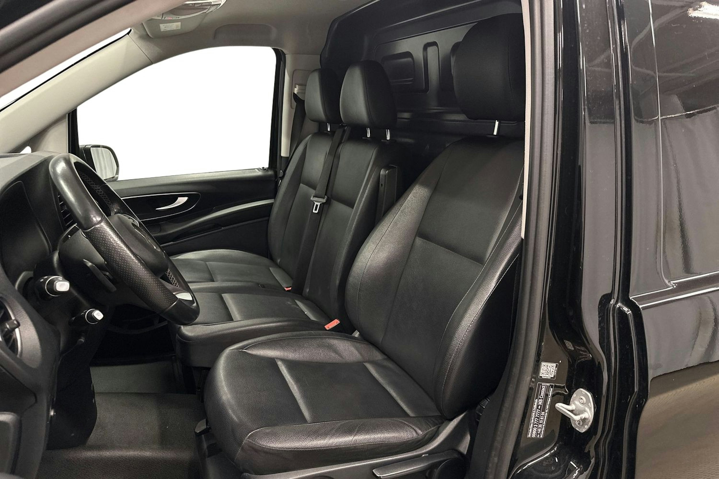 musta Mercedes-Benz Vito 2020 kuva 8.