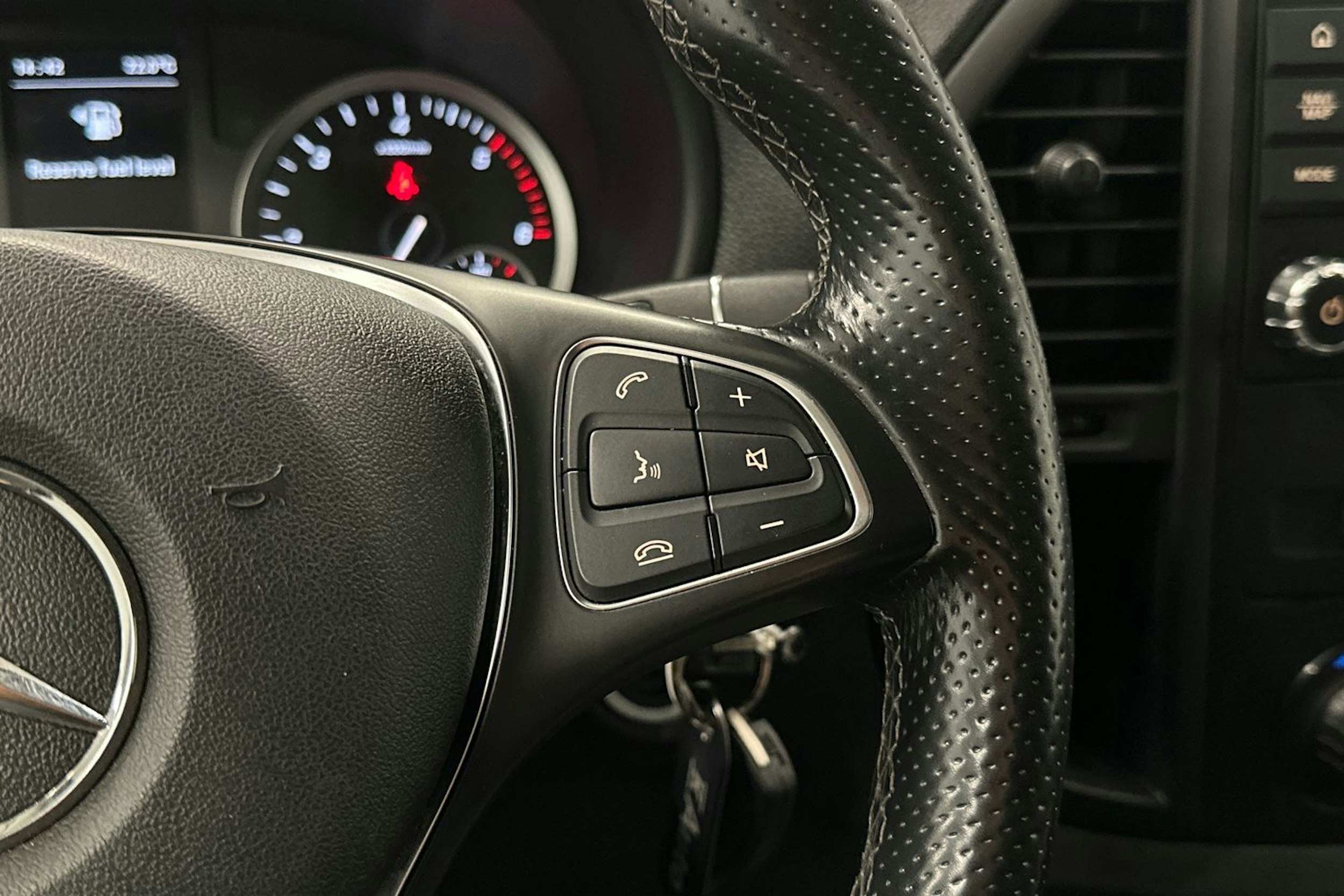 musta Mercedes-Benz Vito 2020 kuva 13.