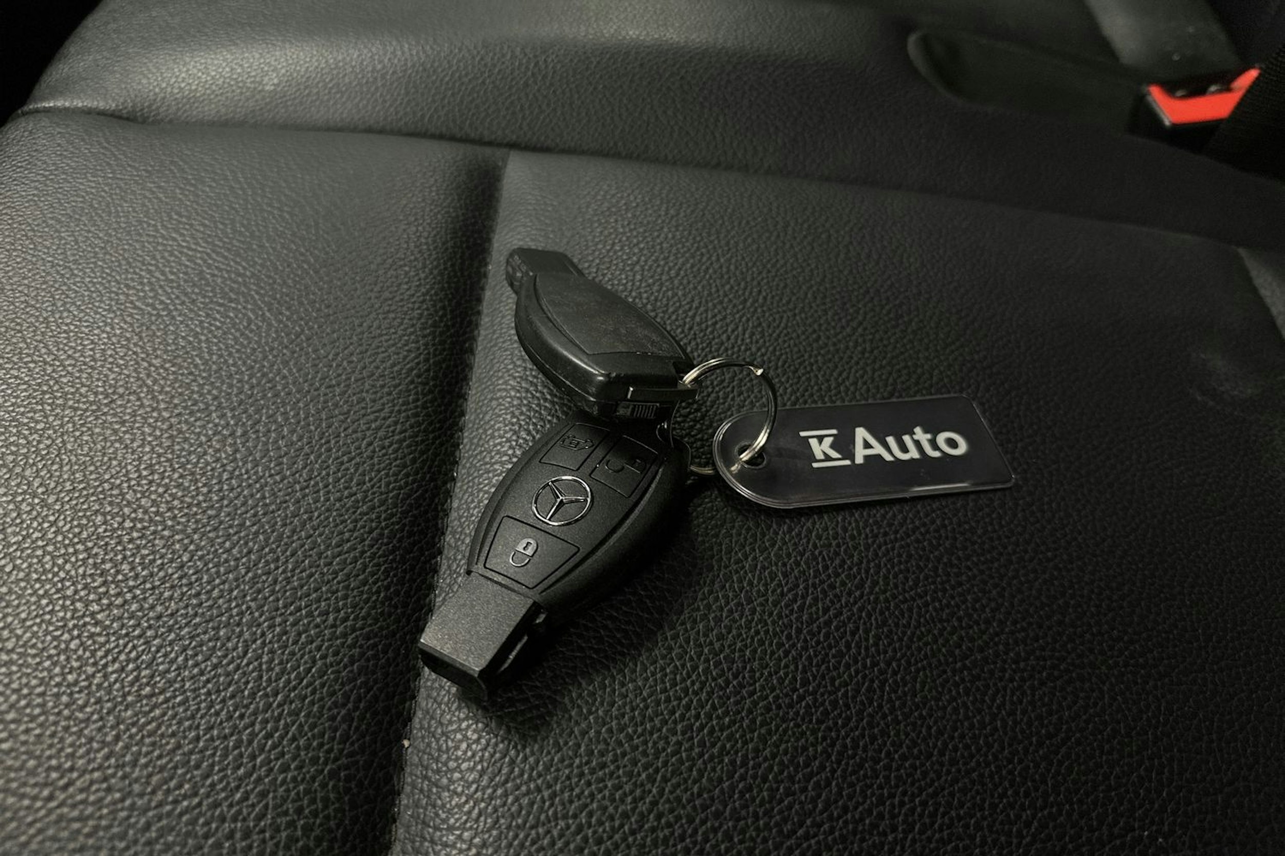 musta Mercedes-Benz Vito 2020 kuva 26.