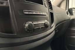 valkoinen Mercedes-Benz Vito 2020 kuva 13.