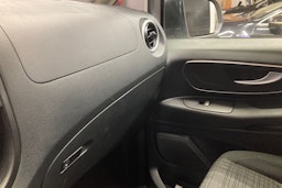 valkoinen Mercedes-Benz Vito 2020 kuva 23.
