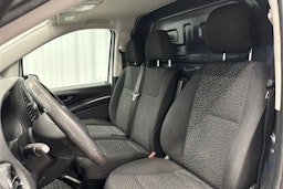 valkoinen Mercedes-Benz Vito 2020 kuva 13.