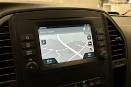 valkoinen Mercedes-Benz Vito 2020 kuva 22.