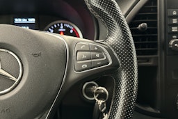 valkoinen Mercedes-Benz Vito 2020 kuva 8.