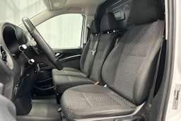 valkoinen Mercedes-Benz Vito 2020 kuva 18.