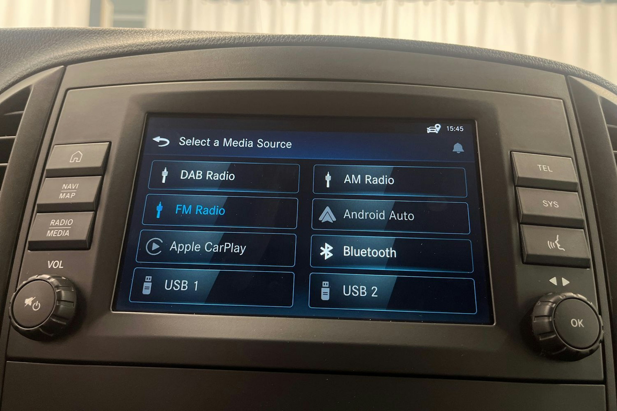 valkoinen Mercedes-Benz Vito 2020 kuva 26.