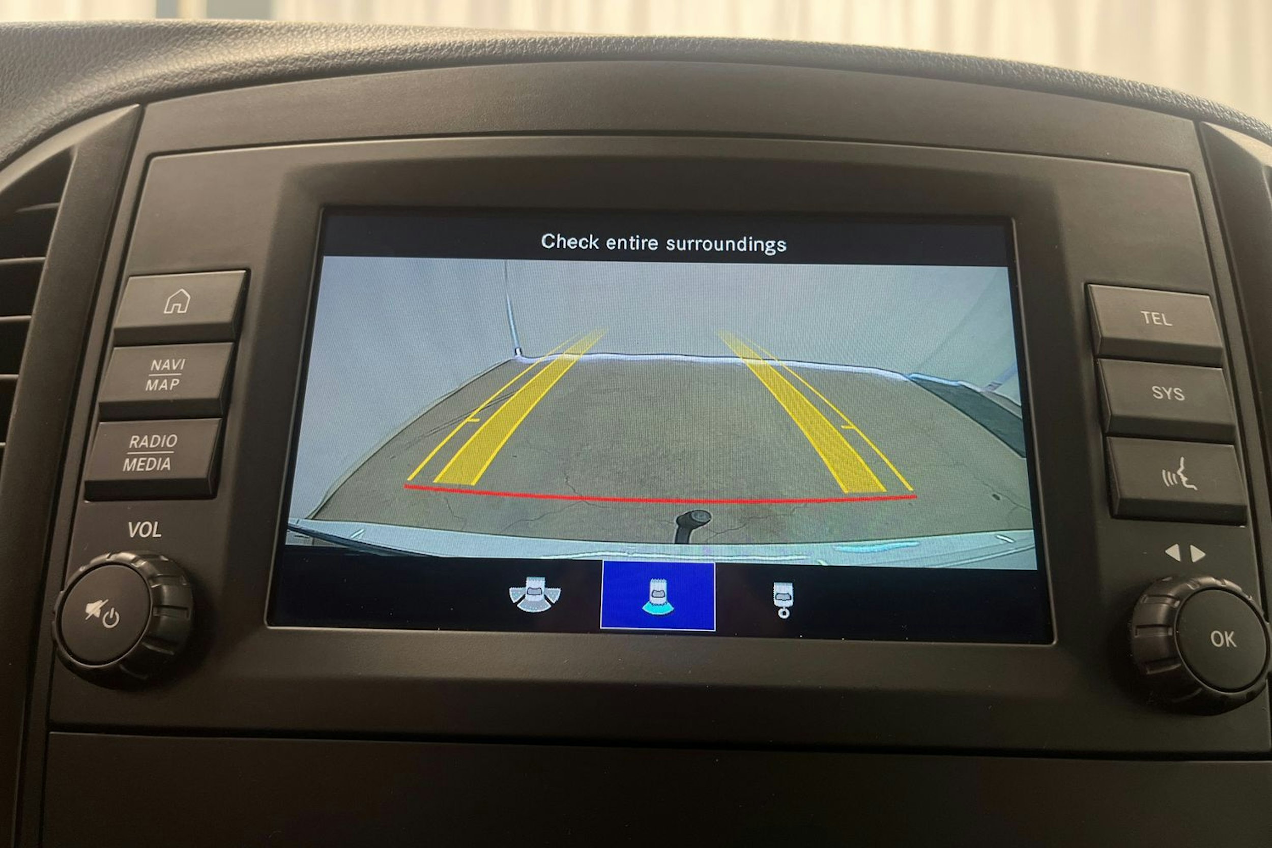 valkoinen Mercedes-Benz Vito 2020 kuva 29.