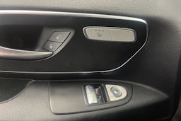 valkoinen Mercedes-Benz Vito 2020 kuva 32.