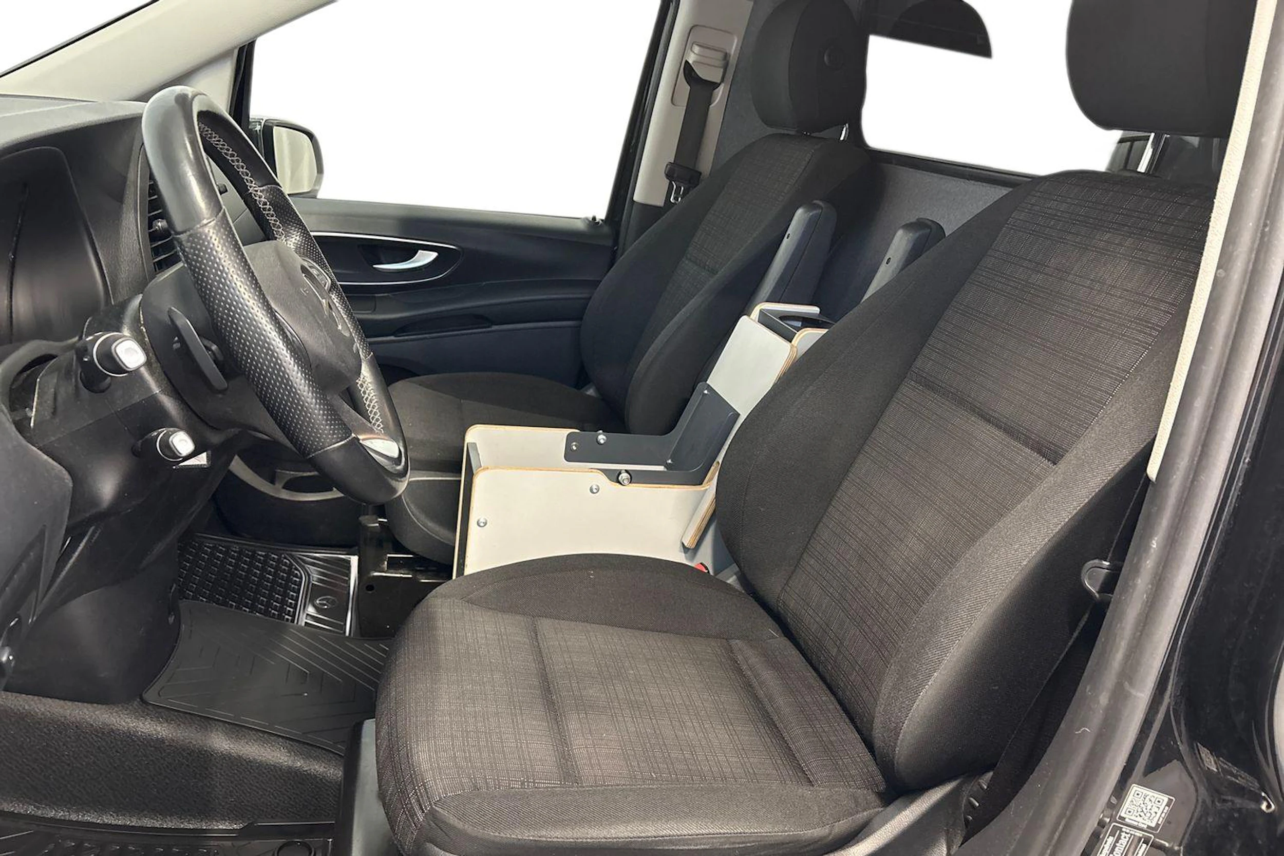 Musta Mercedes-Benz VITO 2020 kuva 8.