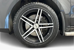 Musta Mercedes-Benz VITO 2020 kuva 9.