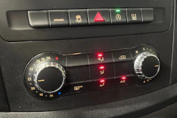 Musta Mercedes-Benz VITO 2020 kuva 19.