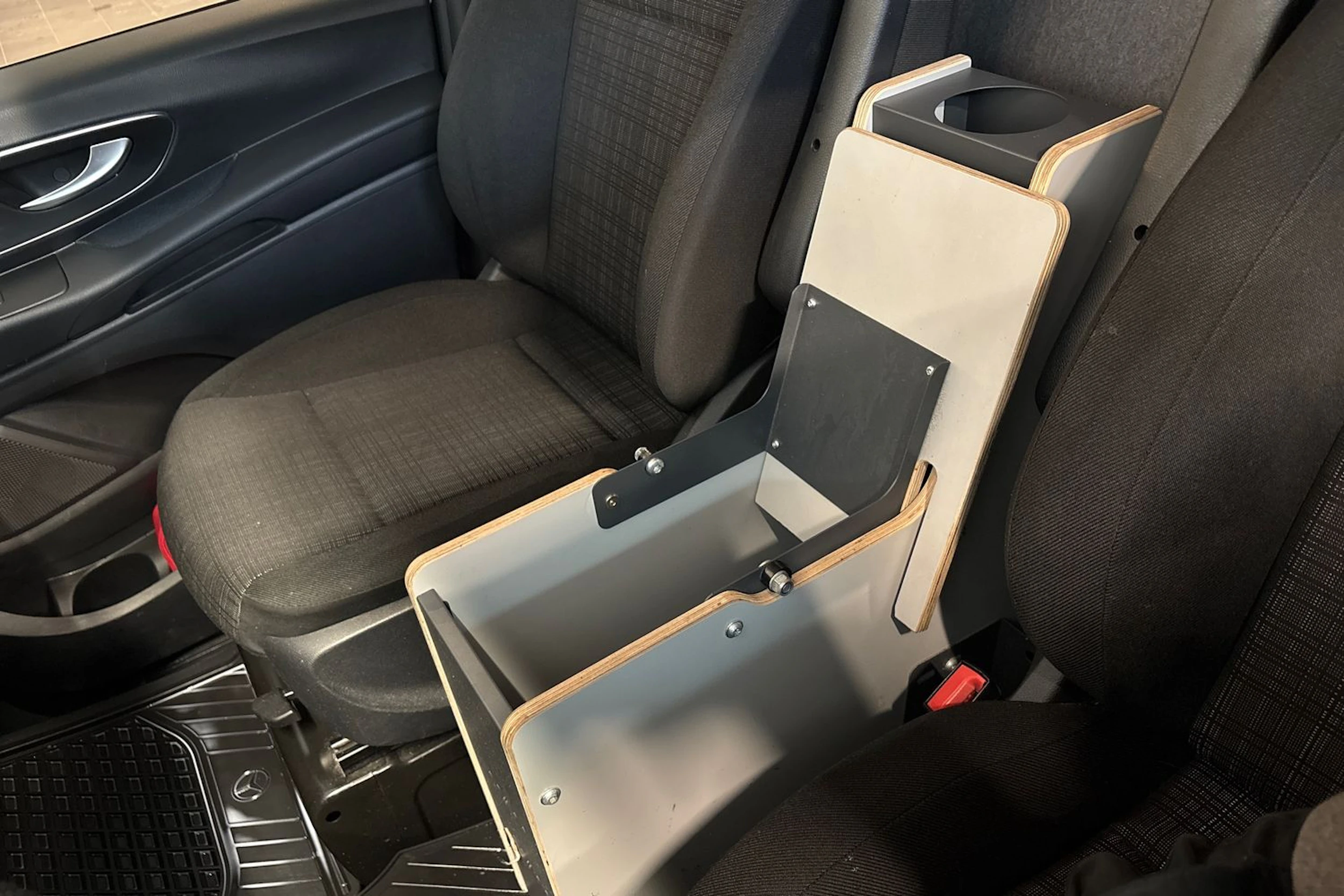 Musta Mercedes-Benz VITO 2020 kuva 25.