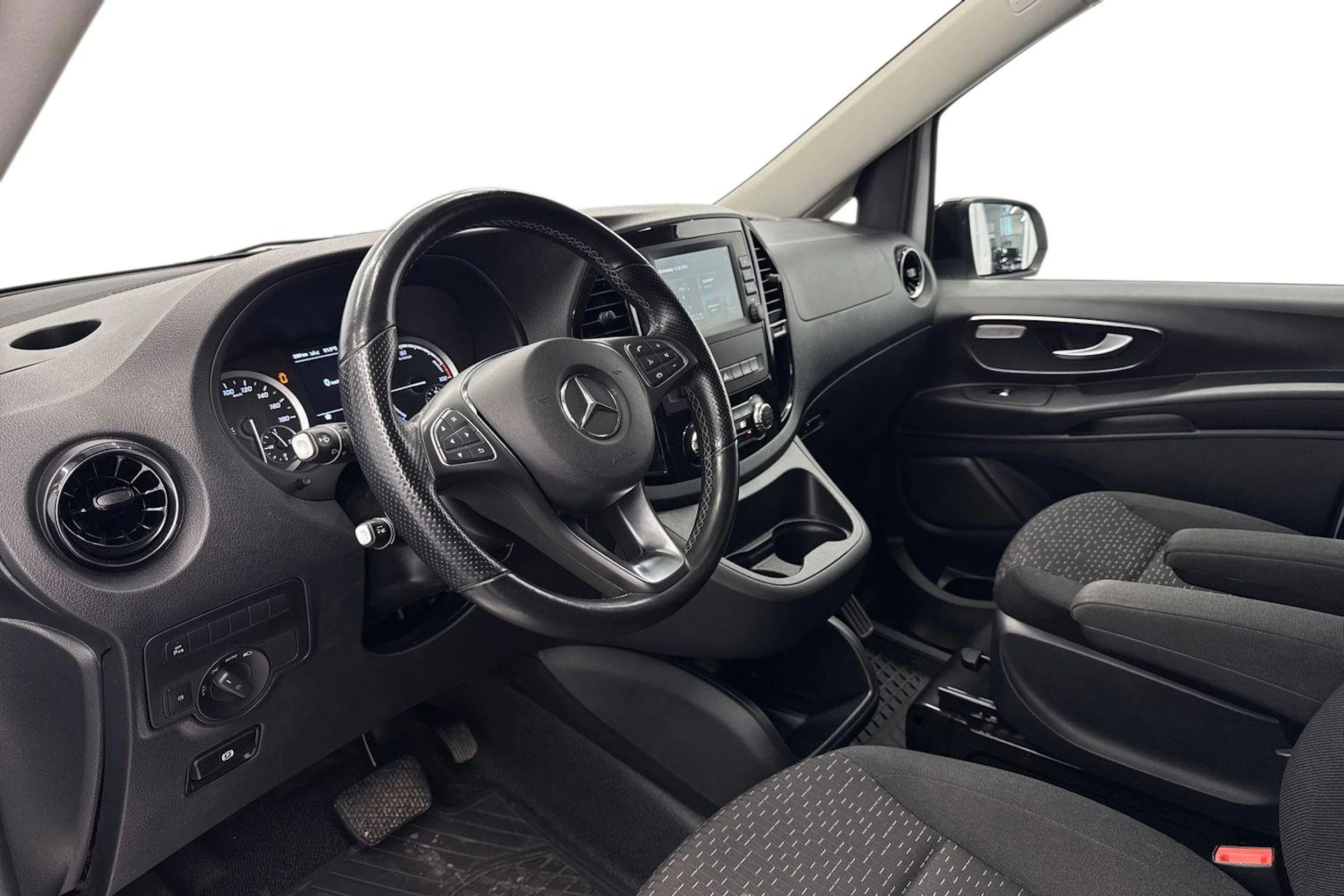 valkoinen Mercedes-Benz Vito 2020 kuva 6.