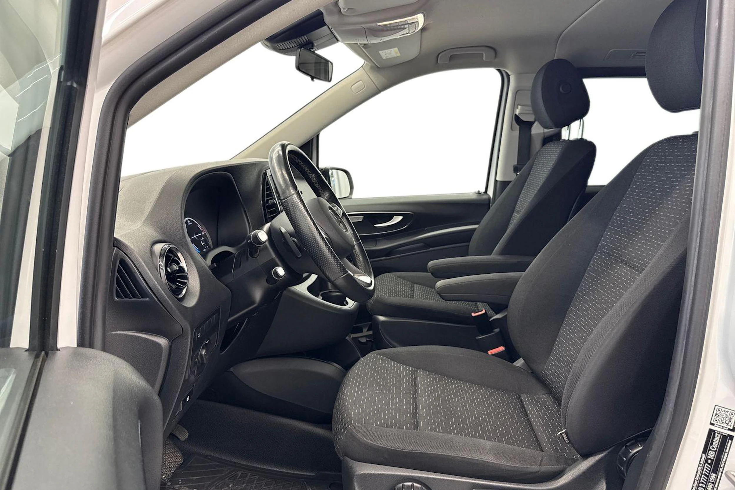 valkoinen Mercedes-Benz Vito 2020 kuva 8.