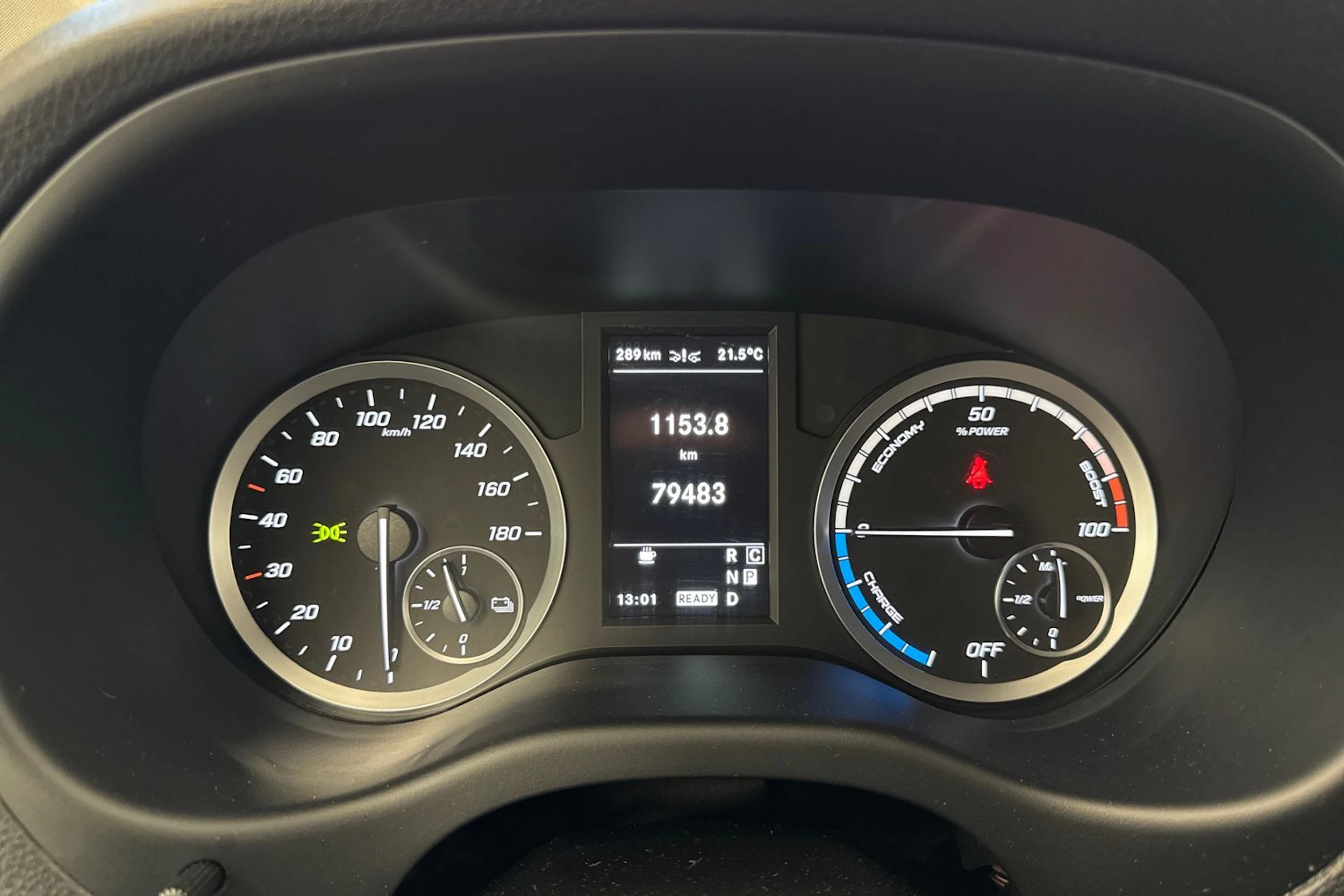valkoinen Mercedes-Benz Vito 2020 kuva 10.