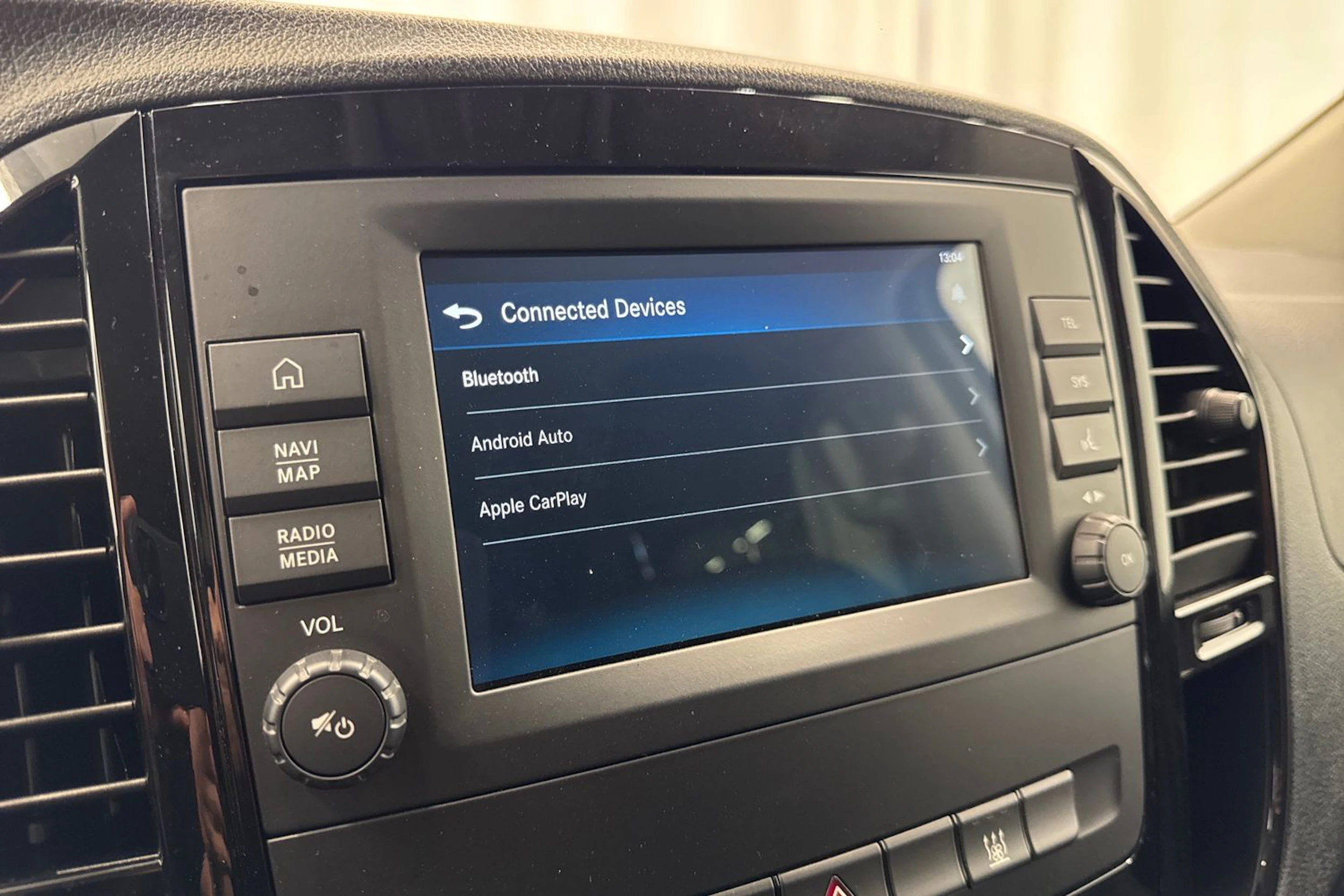 valkoinen Mercedes-Benz Vito 2020 kuva 17.