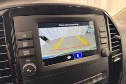 valkoinen Mercedes-Benz Vito 2020 kuva 18.