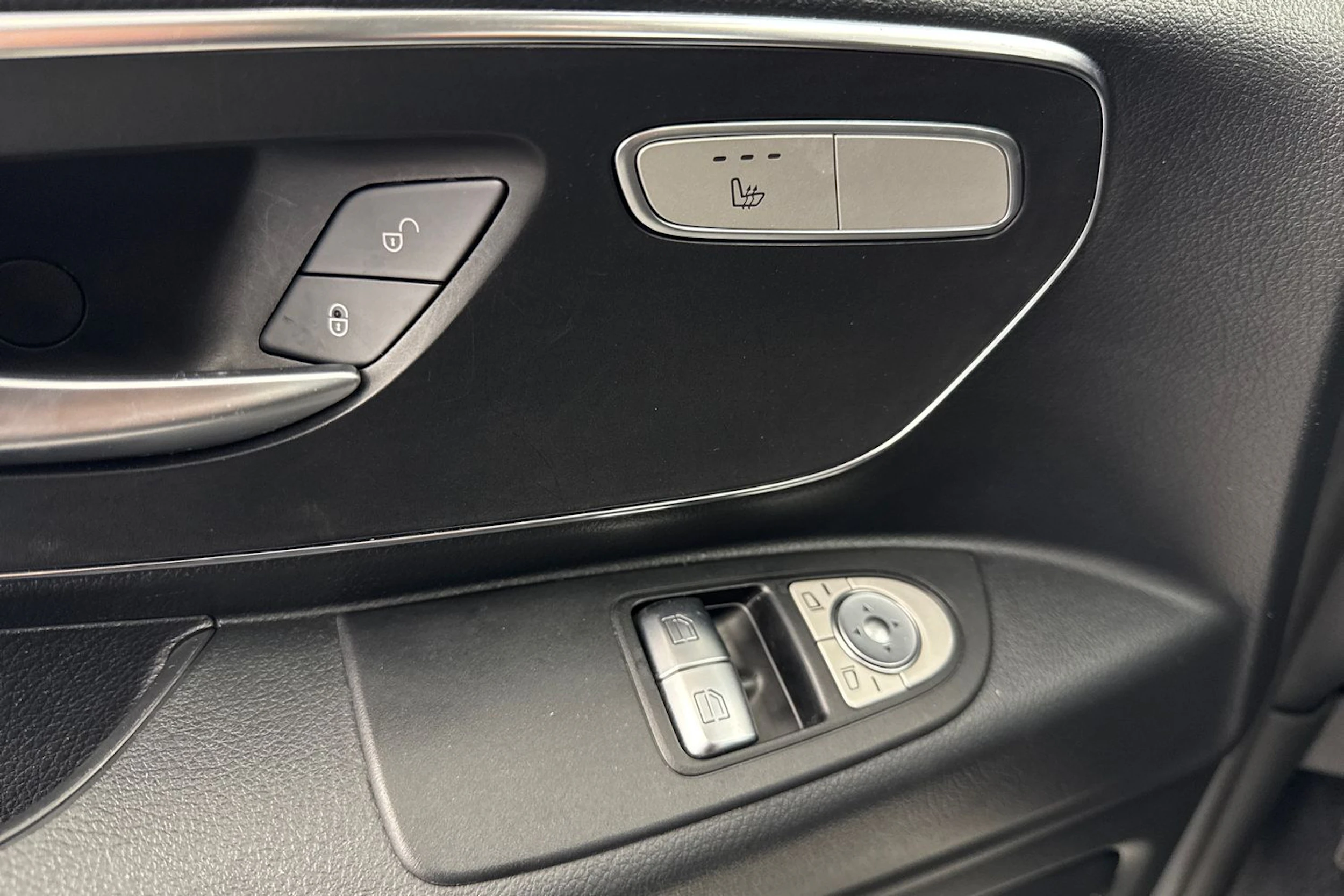 valkoinen Mercedes-Benz Vito 2020 kuva 20.