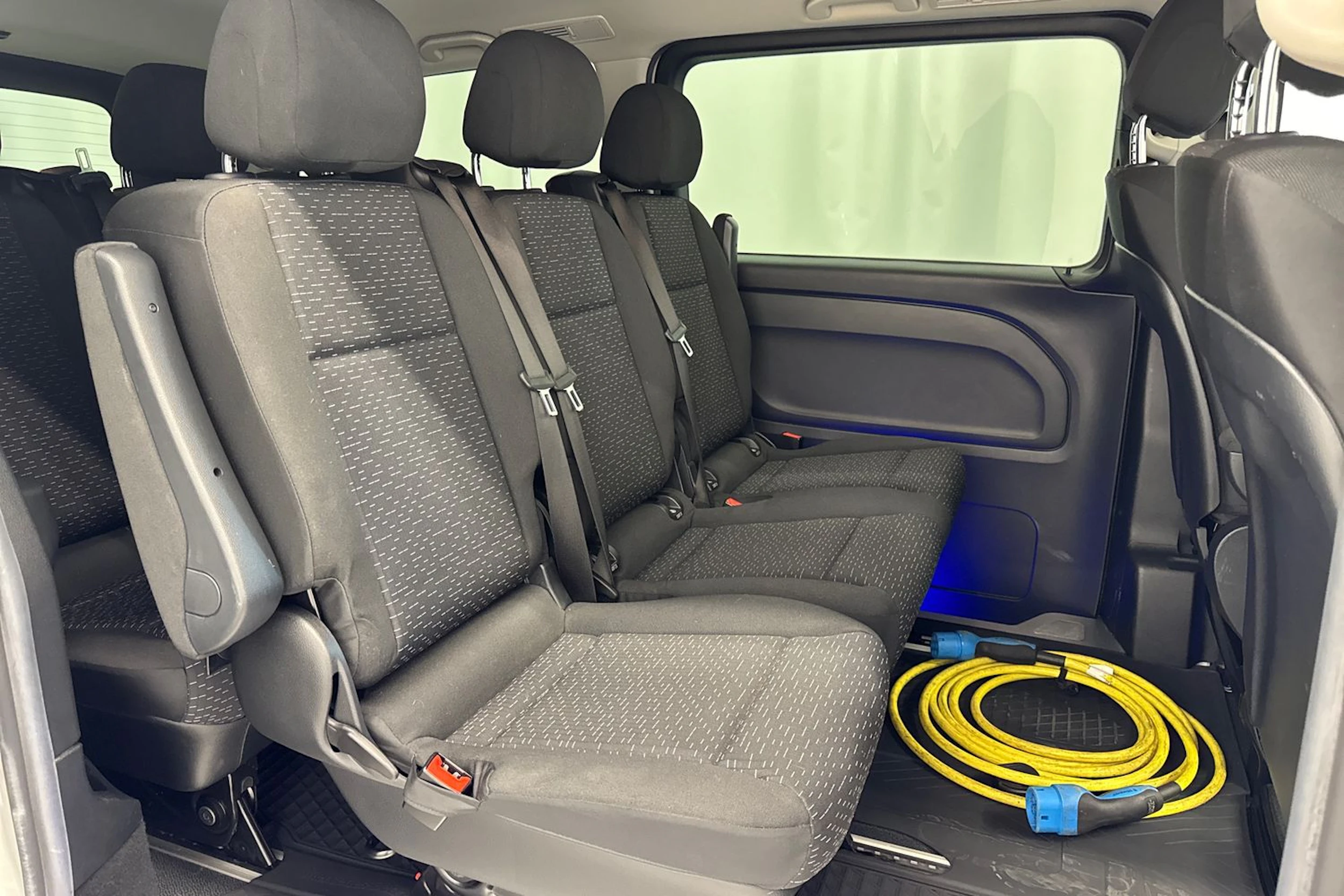 valkoinen Mercedes-Benz Vito 2020 kuva 23.