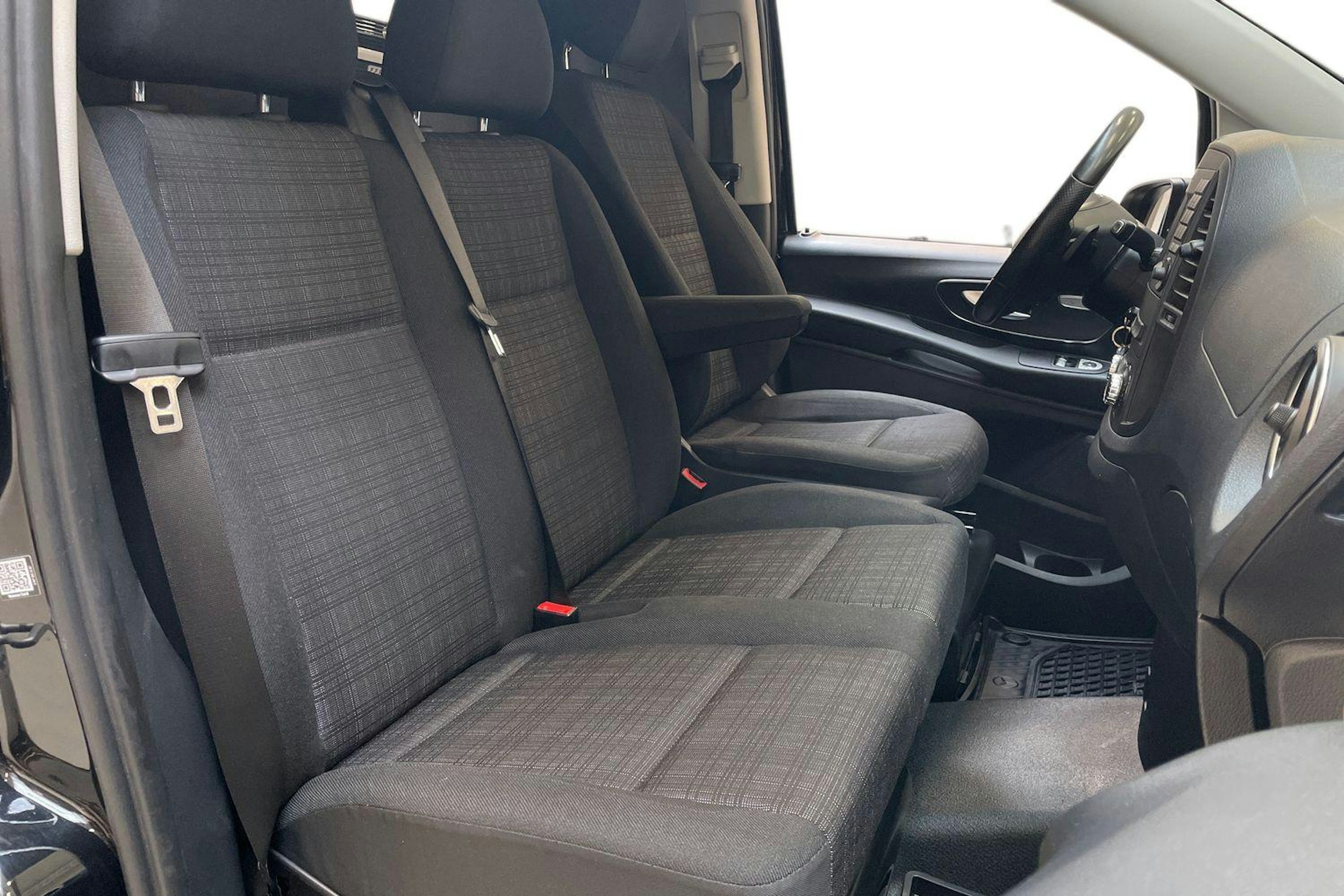 musta Mercedes-Benz Vito 2020 kuva 10.